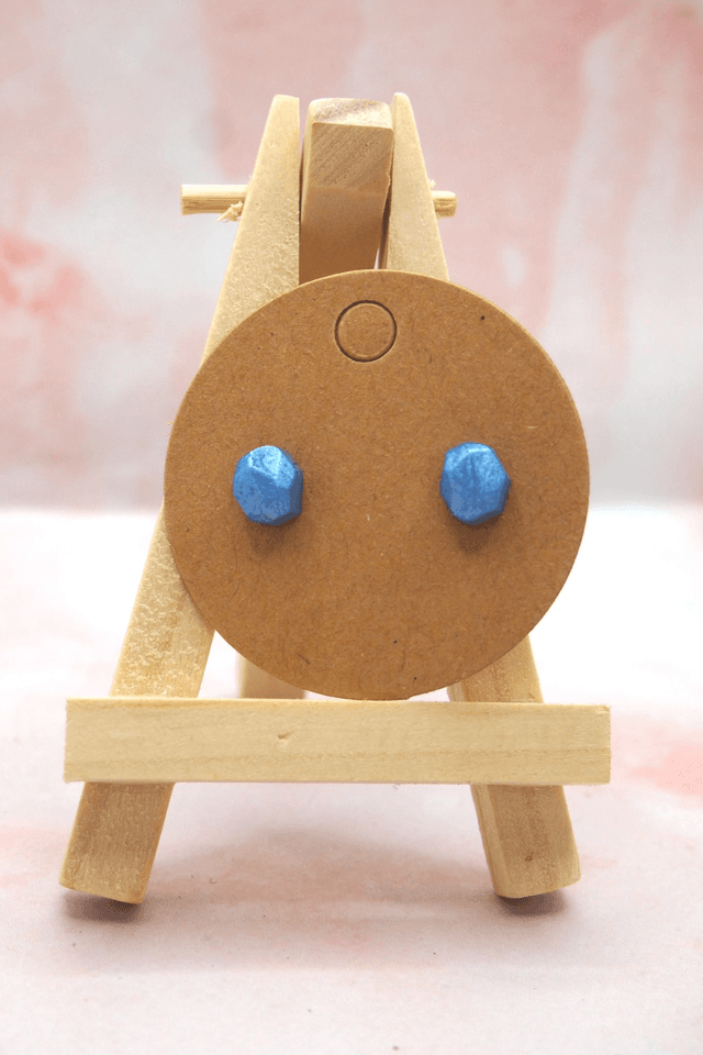 Clou d&#039;oreille &quot;Pierre&quot;